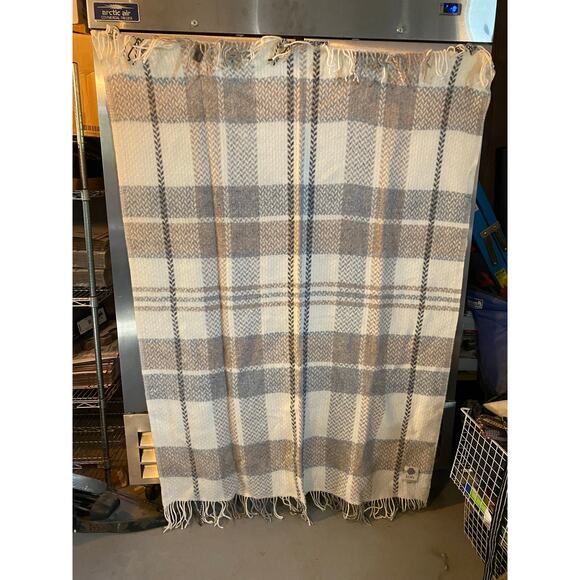 The Icelandic Store Lopi Kaflaskipti Yellow/Grey Plaid 100% Wool NWT Blanket - Picture 1 of 5